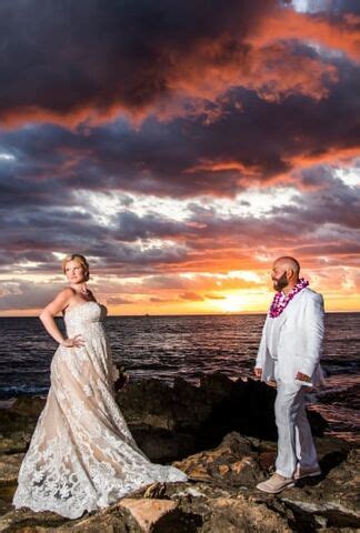 Oahu Wedding Photographers - Jennifer Werneth Photography