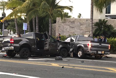Updated: Mar. 27, 2021 at 6:01 PM PDT. HONOLULU, Hawaii (HawaiiNewsNow) - Emergency medical officials reported that a man is in critical condition following a major crash on the H-1 westbound .... 