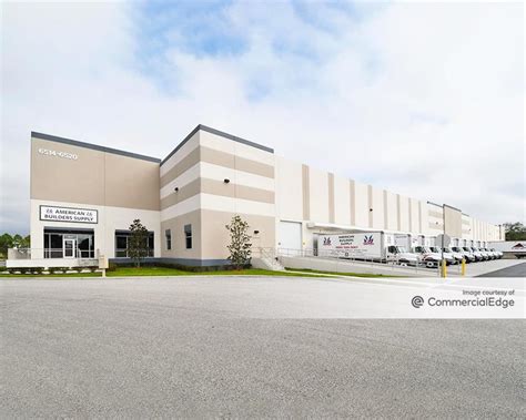 Oak Creek Distribution Center, Fort Worth, TX 76119 - Industrial Space for rent. This industrial property is located at 4851 E. Loop 820 in Fort Worth, TX 76119. Currently, the property offers 1 industrial space for lease. Together, these availabilities add up to 238,239 SF of industrial space. . 
