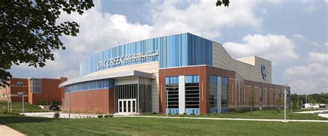 Oak creek high school. Oak Creek High School's Ninth Grade Center was evacuated Wednesday morning due to a bomb threat. In a letter to parents, the district said the Oak Creek Police Department was informed at 9:45 a.m ... 