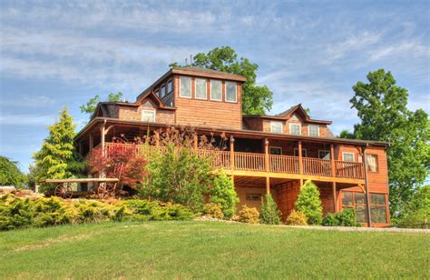 Oak haven resort and spa. CABIN 124. 3 BR – 3 BA • Sleeps 12 • Nightly Rate: $375 – 804. Beautiful 3 bedroom 3 bath custom Log Cabin with these great features: MAIN LEVEL. Front Porch – 2 Rockers, Swing. Living Room – Sofa, 2 Recliners, Gas Fireplace, TV, Blu Ray Player. Fully Equipped Kitchen with Side by Side Refrigerator w/Ice Maker, 4 Burner Glass ... 