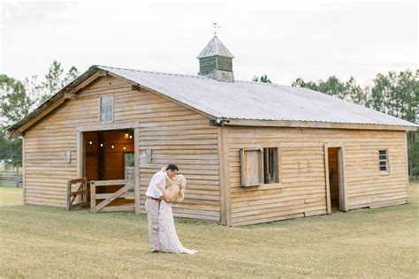 Oak hill farm hahira ga. Serving the Hahira, GA Area. Capacity: 175. $1,250 to $2,900 / Event. Your dream wedding awaits you at The Venue of Canaan. Our 31-acre venue allows the choice of your ceremony on the flagstone patio overlooking our beautiful 5-acre pond or in our open air pole barn. Whether your taste is the farm-look, shabb. 