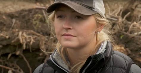 Miriam Amirault: A Rising Star in Archaeology. Miriam Amirault, a skilled archaeologist passionate about adventure, first captured viewers’ hearts during her appearance on Season 8 of “The Curse of Oak Island.” Hailing from Digby, Nova Scotia, Miriam’s unexpected departure in Season 9 surprised and Saddened fans.. 
