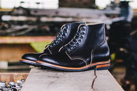 Oak street bootmakers. Oak Street Bootmakers boots and shoes are handcrafted in America from the finest leathers available using Goodyear Welt, Handsewn, or Stitchdown construction. 