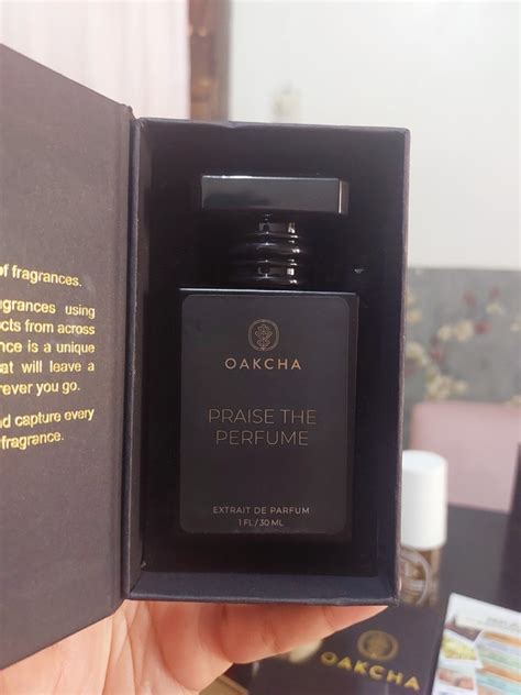 Oakcha praise the perfume. Thanks to our 30% oil parfum extrait formula, Oakcha ensures long-lasting fragrances. LUXURY PACKAGING. Glass color-coated bottles and magnetic packaging that delivers. ... PRAISE THE PERFUME. Sale price $45.00 Original price $50.00. Add to Cart. SIGNATURE Collection Sample Set. Price $12.00. Add to Cart. 