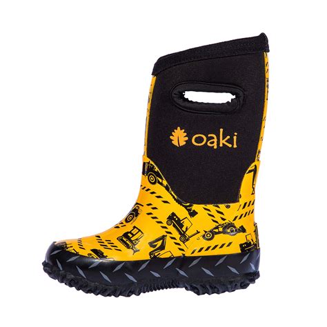 Oaki. INDUSTRY LEADER: OAKI has been manufacturing neoprene boots for over a decade. The result is the most durable, warm, and comfortable neoprene boot on the market. Our proprietary OAKI vegan ox-tendon sole will outlast our competitors and ensure the least amount of heel or tread ware. Our 7mm thick neoprene is comfort ra 