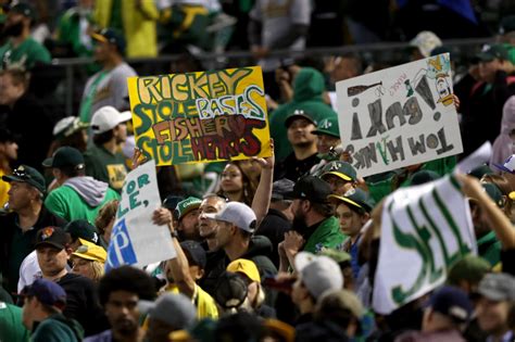 Oakland A’s fans show up in thousands to execute reverse boycott at the Coliseum, players express ‘full support’