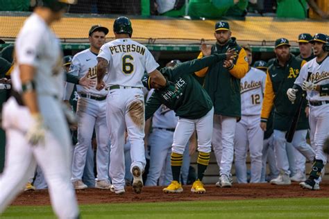 Oakland A’s stretch win streak to seven in front of boisterous — and season-high — ‘reverse boycott’ crowd at Coliseum