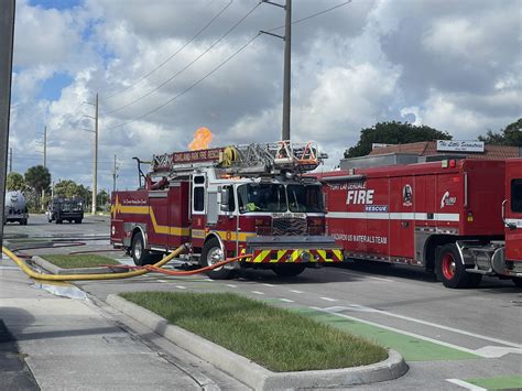 Oakland Park Flea Market fire forces evacuation; no injuries reported