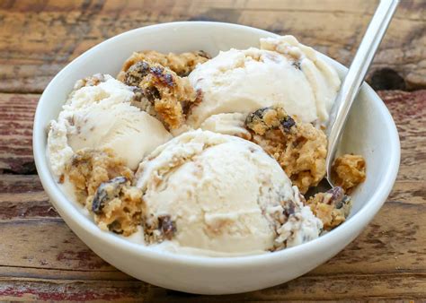 Oatmeal ice cream. In 1928, a celebrated San Francisco tradition began. George Whitney placed a scoop of creamy vanilla ice cream between two freshly baked large old-fashioned oatmeal cookies, and then dipped the sandwich into fine dark chocolate. The delicious combination of savory sweetness was declared by all to be “IT!”. 