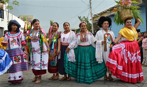 23 thg 7, 2019 ... ... Oaxaca's eight regions drew a record-breaking 15,000 visitors. Yalitza ... The survey polled people across the United States on their views .... 