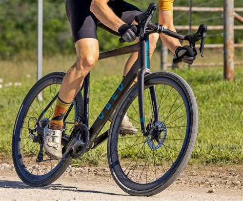 The OBED Boundary Shimano GRX 810 mechanical has the geometry of a road bike with the heart and handling of a trail bike so you can rumble confidently across all kinds of mixed terrain. With wider tire clearance …. 