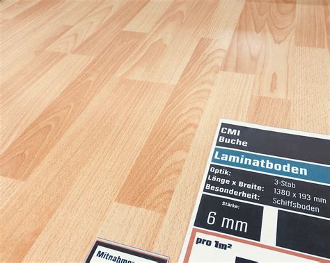 Obi laminat.  Lamin&aacute;lt padl&oacute;k sz&eacute;les v&aacute;laszt&eacute;ka &eacute;s tartoz...