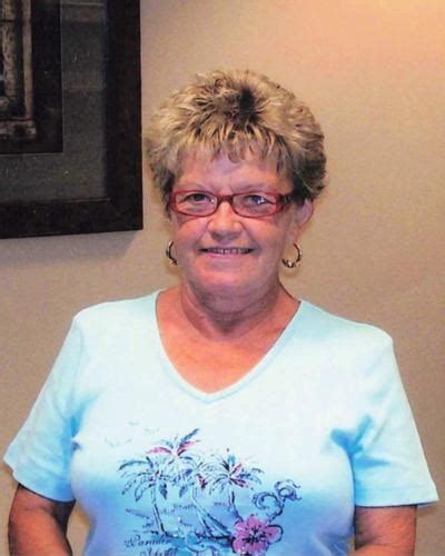 Obituaries lafayette tn.  View services & send flowers.  We sincerely hope that our Obit...