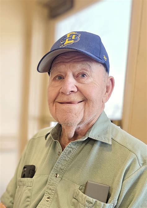 Obituaries yankton sd.  Larry R.  View local obituaries in Yankton Count...