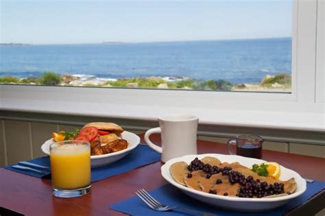 Ocean view hours.  With oceanfront views, breakfast served daily, local beers...