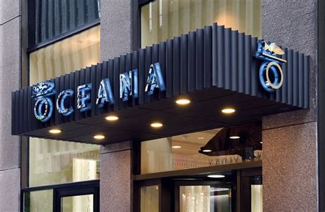 Oceana new york. Oceana is a modern and elegant seafood restaurant located between Rockefeller Center and Times Square. It offers a three-course prix fixe menu, a seasonal and sustainable cuisine, and … 
