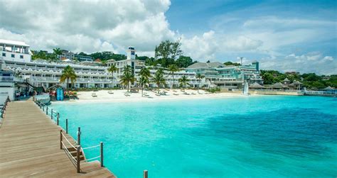 Ocho rios bay beach. A comfortable 3-star hotel charges anywhere between $70 – $150 per night, while 4-star hotels start at $150 to cost as much as $500. Ocho Rios does have the cheapest all-inclusive resorts in Jamaica, however, where even 5-star hotels come at great value. A week’s stay for two averages $1,250. 