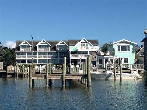 Ocracoke harbor inn. Standard Room, 1 Bedroom, Non Smoking (1st FL Harborfront King, Private Deck) View deals for Ocracoke Harbor Inn. Guests enjoy the free breakfast. Deepwater Theater is minutes away. WiFi and parking are free, and this guesthouse also features a … 