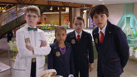 Description The series follows the exploits of Odd Squad, an organization run entirely by children, that solves peculiar problems using math skills.. 