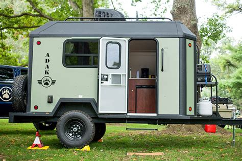 Let’s start with some normal, pull-behind off-road trailers with a bathroom. I have included some stats for the standard model of each options, as well as helpful features to know such as convertible dinettes, solar panels, bunks, and more.