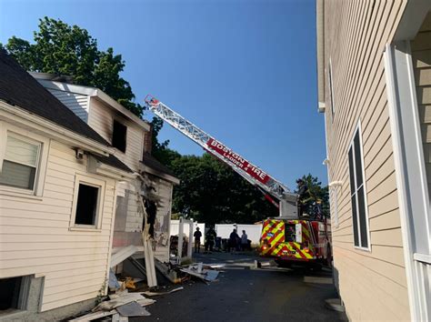 Off-duty firefighter, police officer credited with helping people escape Somerville blaze