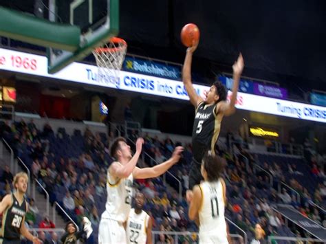 Offensive woes sink Siena men's basketball against Bryant