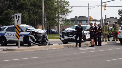Officers injured after driver of stolen truck crashes into cruisers in Mississauga