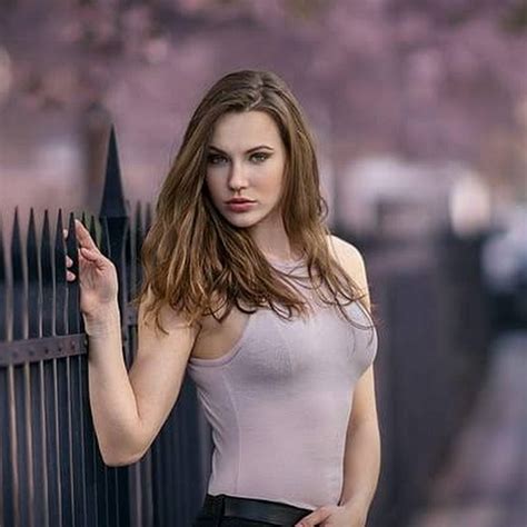 Official Trailer » She Did That.