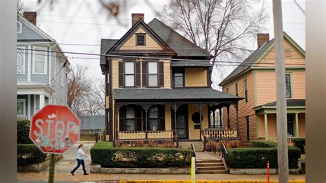 Officials credit good Samaritans with helping stop attempted arson at Martin Luther King’s birth home in Atlanta