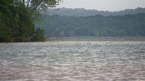 Officials urge water safety after father drowns in Percy Priest Lake - MSN