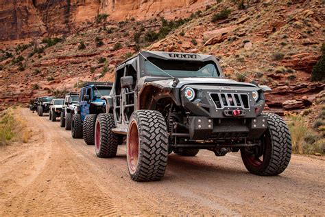 Offroad cars. Oct 10, 2022 · I recently read an article about ‘affordable’ cars under $50,000 and had to laugh. You can get a great vehicle for less money. These are some of the best adventure vehicles under $10,000. 
