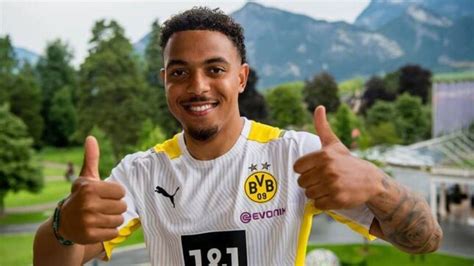 Oficial: Malen ficha por el Borussia Dortmund - AS.com