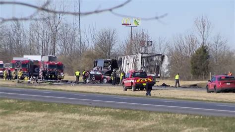 Ohio interstate crash involving busload of high school students leaves 3 dead, sends 15 to hospital
