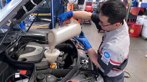 Oil change san francisco. Change the oil and oil filter on your motorcycle in this hands-on workshop with the help of an instructor. PARTS:The cost of parts is NOT included in the ... 