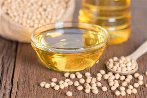 Oil in soybean. Soybean oil is harvested from soya plants and can be used in a multitude of recipes. The soya plant grows primarily in regions with an abundance of water and a moderate climate such as the USA ... 