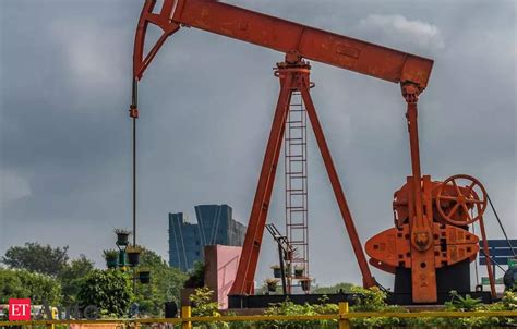 Oil jumps on more Saudi, Russian cuts 