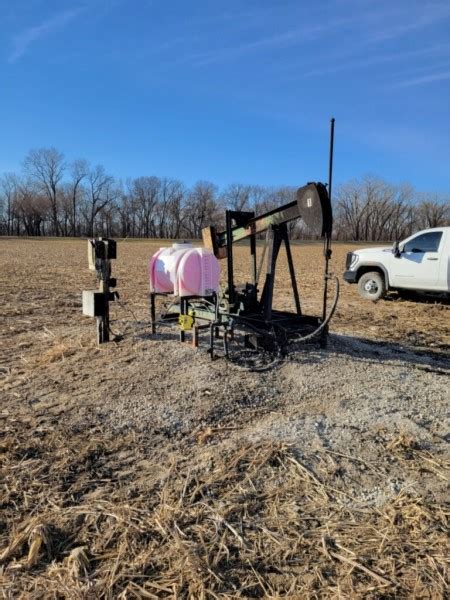 Oil leases for sale in kansas. Oct 27, 2022 · Kansas Oil Lease in Production. $195k - Seeking 50% Joint Venture Partner. • 160 Acre Producing Lease. • 9 Active producer wells. • 2 additional inactive wells. • 2 active SWD wells (plus an additional inactive well) • Partner to receive at least 42.5% WI. • Fully Equipped: 3 x 100 Bbl Tank Battery, 1 x 100 Bbl Water Tank, Separator ... 