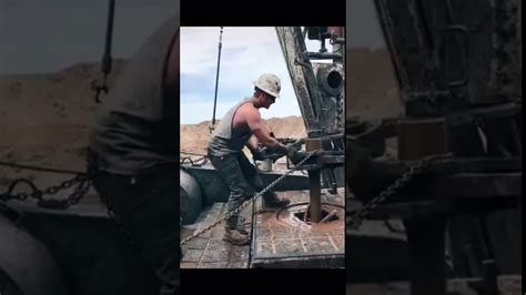 Oil rig workers throwing the chain - YouTube