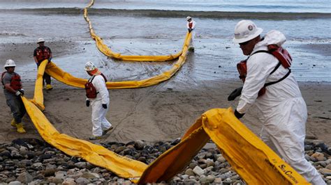 Oil spill clean up. Feb 18, 2022 · Clean-up teams have been removing oil along the 41 kilometres of Peru’s coast hit by the 15 January spill. Credit: Musuk Nolte 