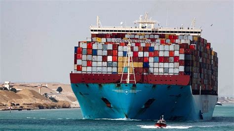 Oil tanker breaks down in Egypt’s Suez Canal, disrupting traffic in the global waterway