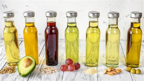 Oil types. Grapeseed oil is rich in antioxidants like vitamin E, as well as polyphenols. Antioxidants protect against free radical damage and help to prevent certain types of cancer. Grapeseed oil has more vitamin E than soybean or olive oil. Antioxidants can strengthen our immune system and decrease LDL (bad) cholesterol levels. 