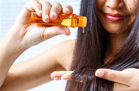 Oiling hair. Best Frizz-Fighting Hair Oil for Fine Hair: Gisou Honey Infused Hair Oil, $46. Most Affordable Hair Oil for Fine Hair: BioSilk Silk Therapy, $12. Most Hydrating Hair Oil for Fine Hair: Vegamour ... 