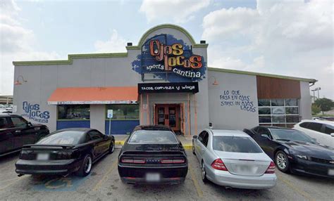Ojos Locos Sports Cantina - San Antonio in San Antonio, TX, is a well-established Mexican restaurant that boasts an average rating of 3.7 stars. Learn more about other diner's experiences at Ojos Locos Sports Cantina - San Antonio. This week Ojos Locos Sports Cantina - San Antonio will be operating from 11:00 AM to 2:00 AM.. 