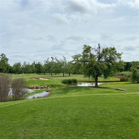 Okc golf. With two beautiful golf courses to choose from, Earlywine Golf Club in Oklahoma City has much to offer. Featuring changes in elevation, nestled against natural areas, the North course is a balance of risk and reward, including the par-4 #3 hole and the par-4 #9 hole. A creek winding throughout the course adds to the beauty of the North course. 