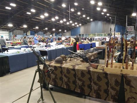 Oklahoma gun show. The world's smallest gun isn't just the smallest gun in the world: It's a debate topic among law agencies and collectors. Read about the world's smallest gun. Advertisement ­Americ... 