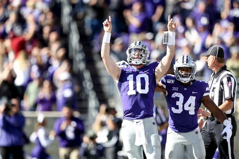 Oklahoma kansas score. Kansas State had two chances while behind by one score, but came up short both times with one drive ending on an interception and the other on downs. Oklahoma beats the Wildcats for the third ... 
