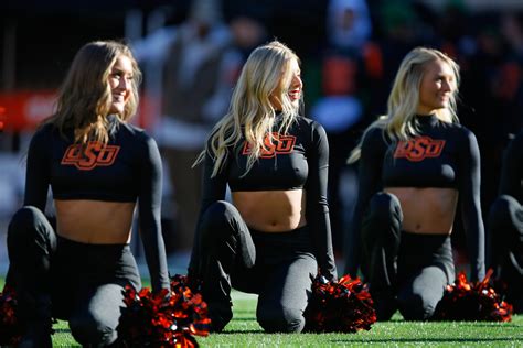 Oklahoma state cheerleader goes viral during big 12 media days. Things To Know About Oklahoma state cheerleader goes viral during big 12 media days. 