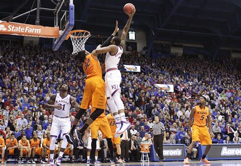 Jan 5, 2022 · LAWRENCE — Kansas men's basketball's 2021-22 regular season continued Tuesday with a Big 12 Conference road test against Oklahoma State. The Jayhawks came in off of a win this past weekend at ... . 