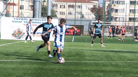 Okul Sporları Futbol Gençler Marmara Bölge Şampiyonası Yalova’da başladıs